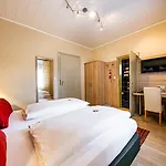 - Self-check-in Hotel 3*