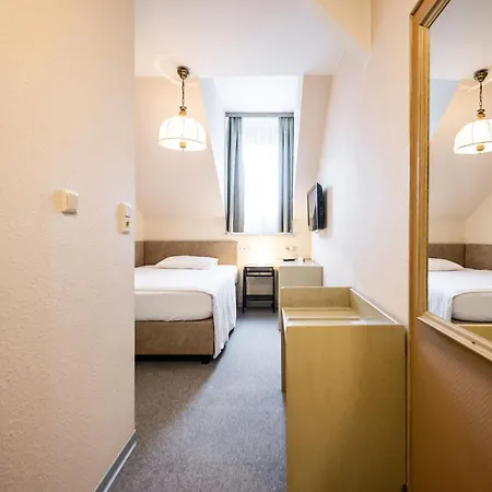 - Self-check-in 3* Zeltweg