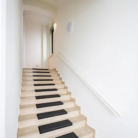 Отель - Self-check-in 3*